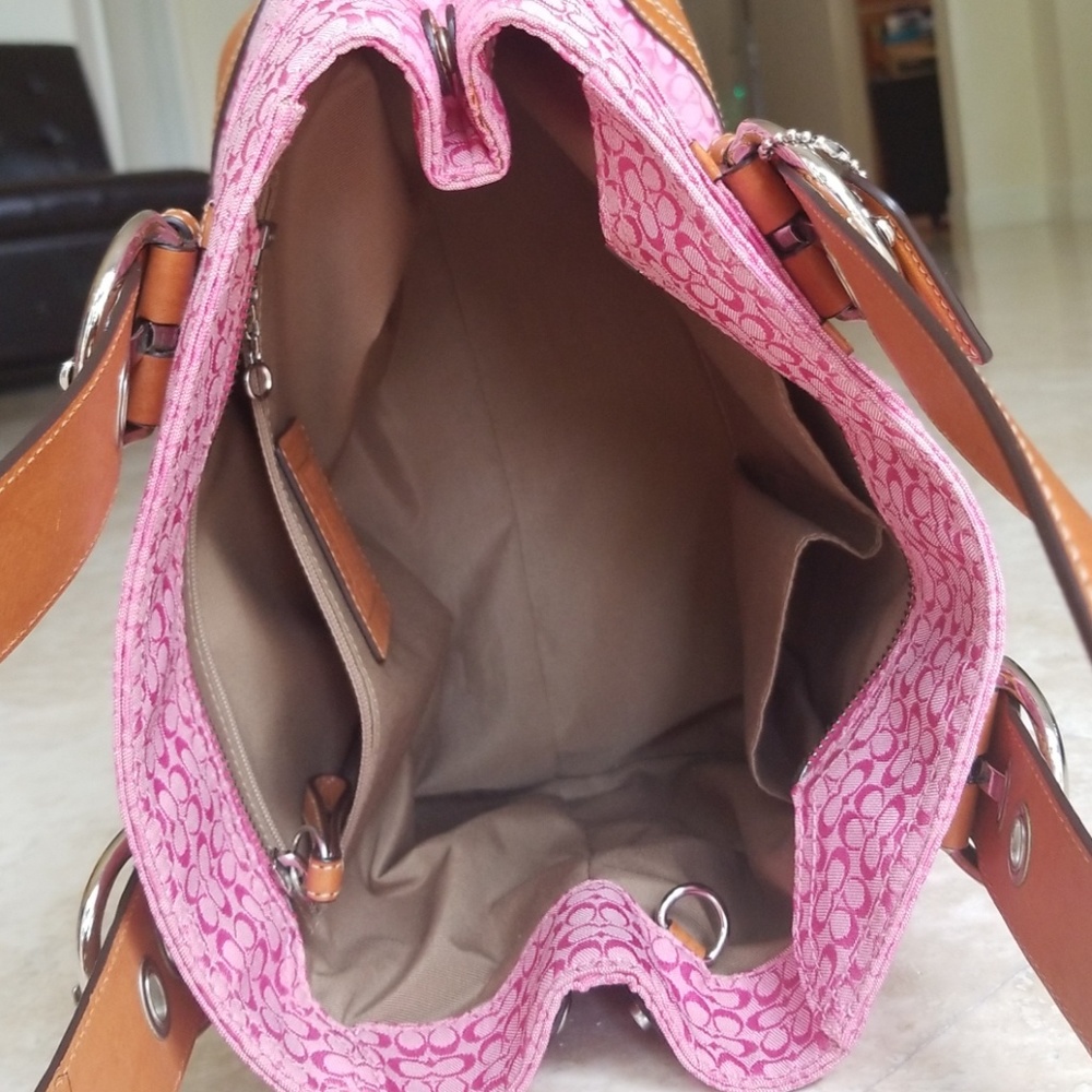 Coach purse - Picture 4 of 5